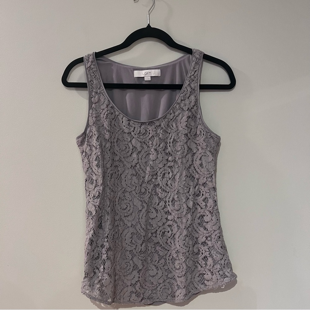 LOFT Gray Sleeveless Lined Lace Blouse